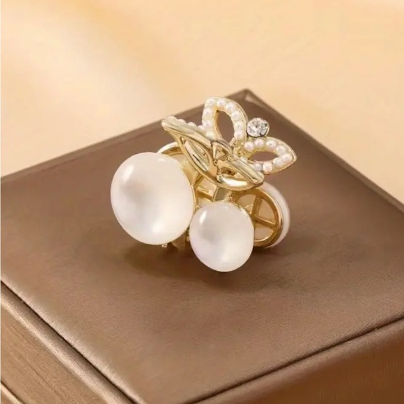 Butterfly Rhinestone Hair Clip - Picture 4 of 9